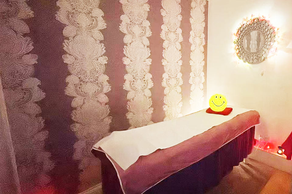 Professional massage in Middle Lane, N8, North London